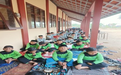 Solat Duha Sebagai Pembiasaan MIS GUPPI Mekarmukti